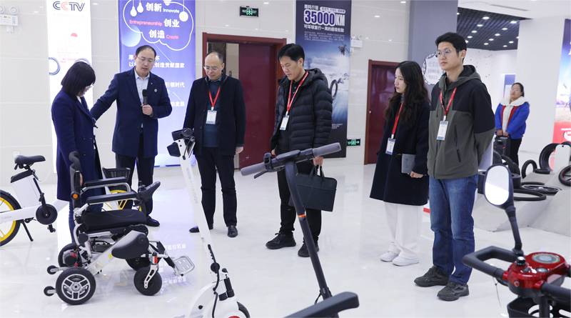 校企攜手謀發(fā)展  合作共贏譜新篇